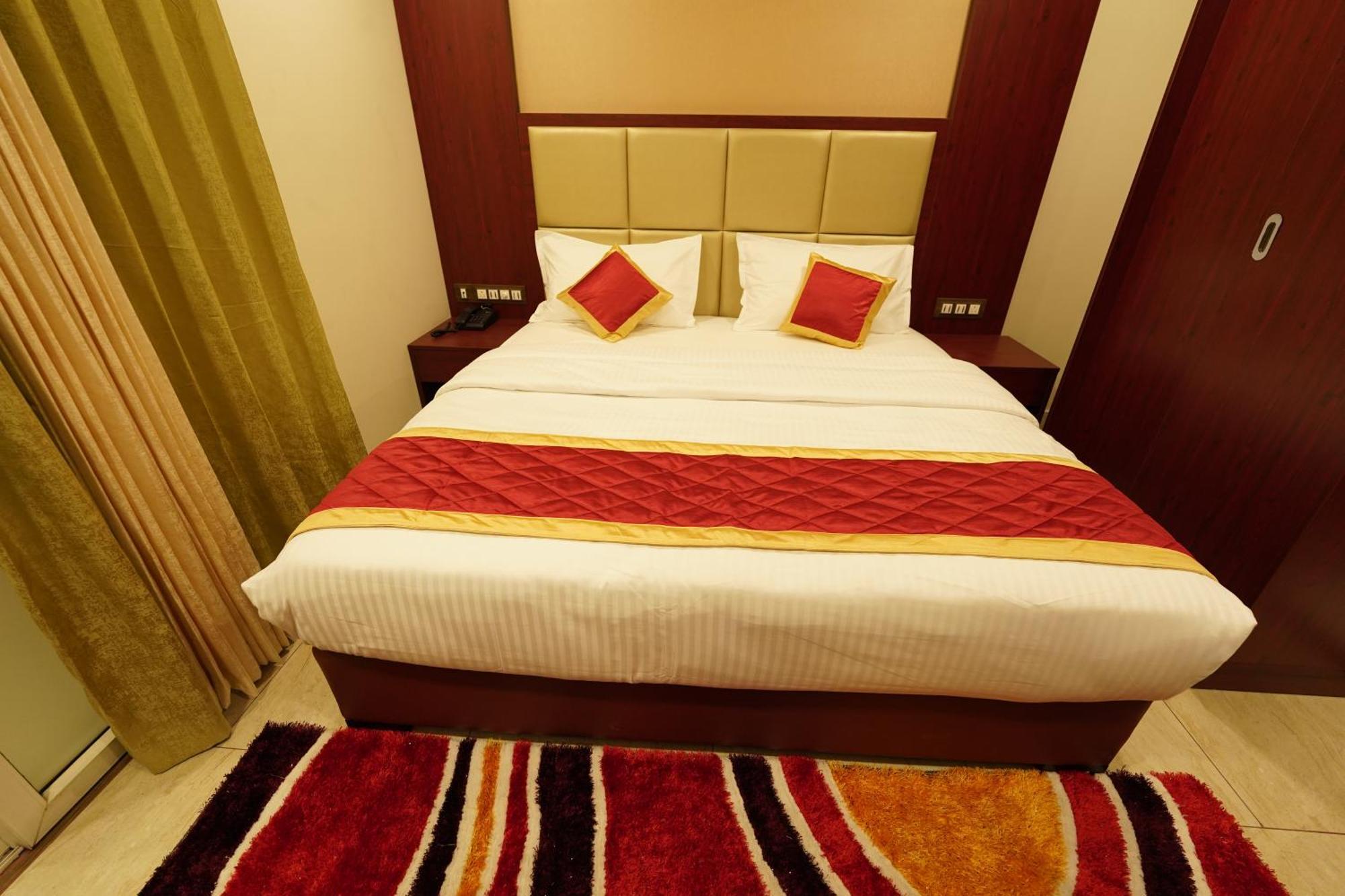 Hotel Newline Orchid Guruvayur Exterior photo